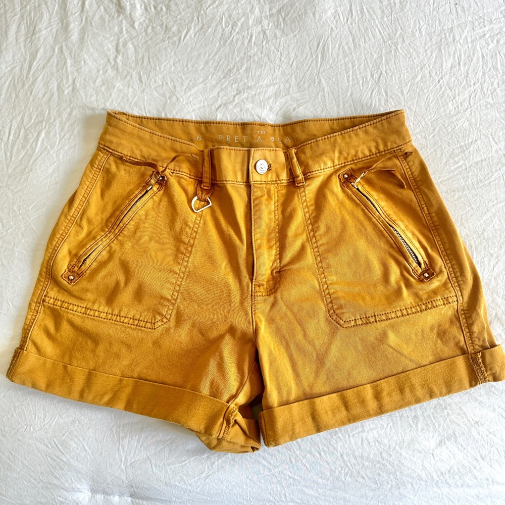 White House Black Market Pret A Play Size 6 Shorts. WHBM Like New!